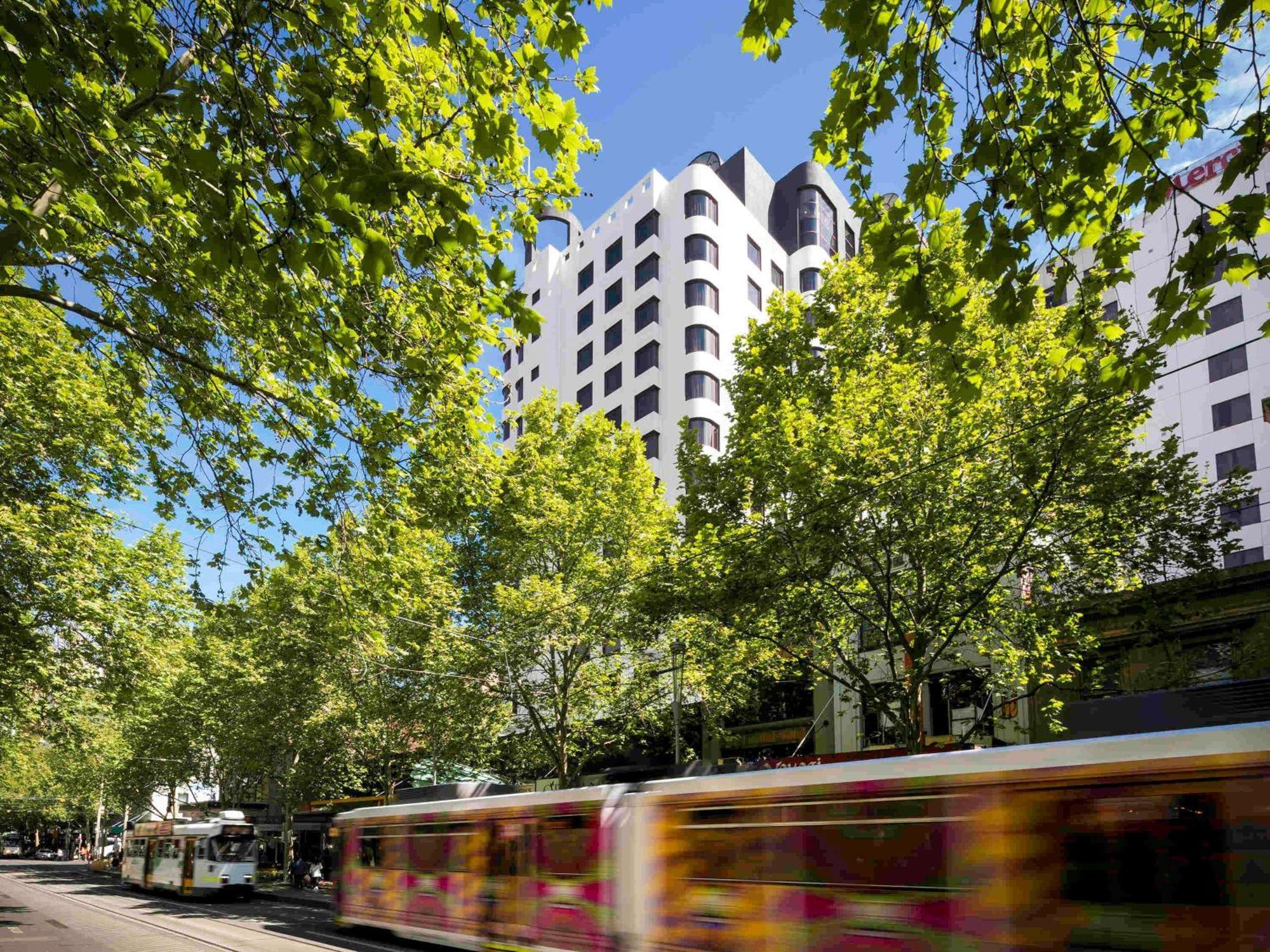 Pullman Melbourne City Centre Exteriér fotografie The proposed tram interchange at the north-east corner of the station