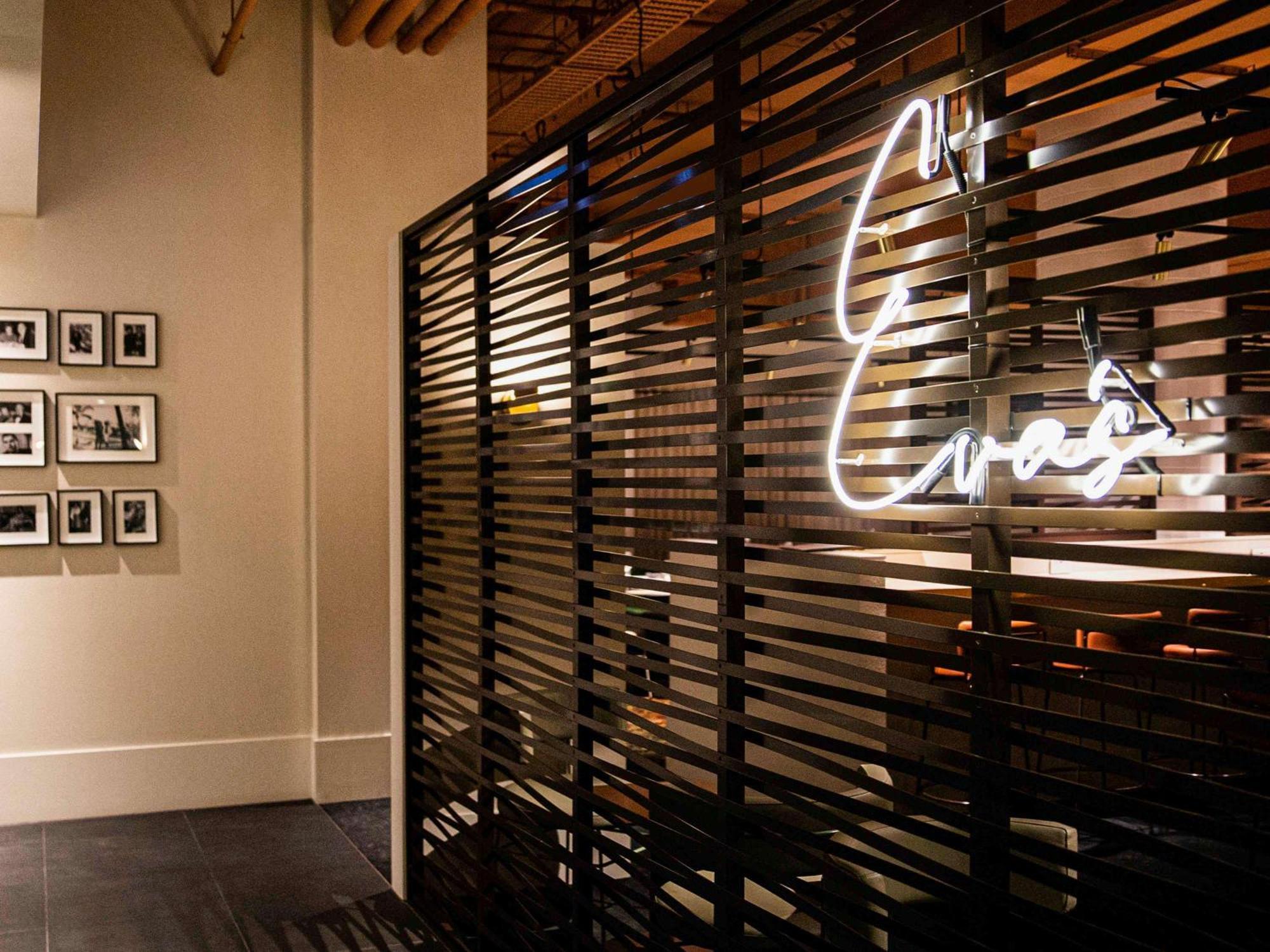 Pullman Melbourne City Centre Exteriér fotografie The interior of the restaurant
