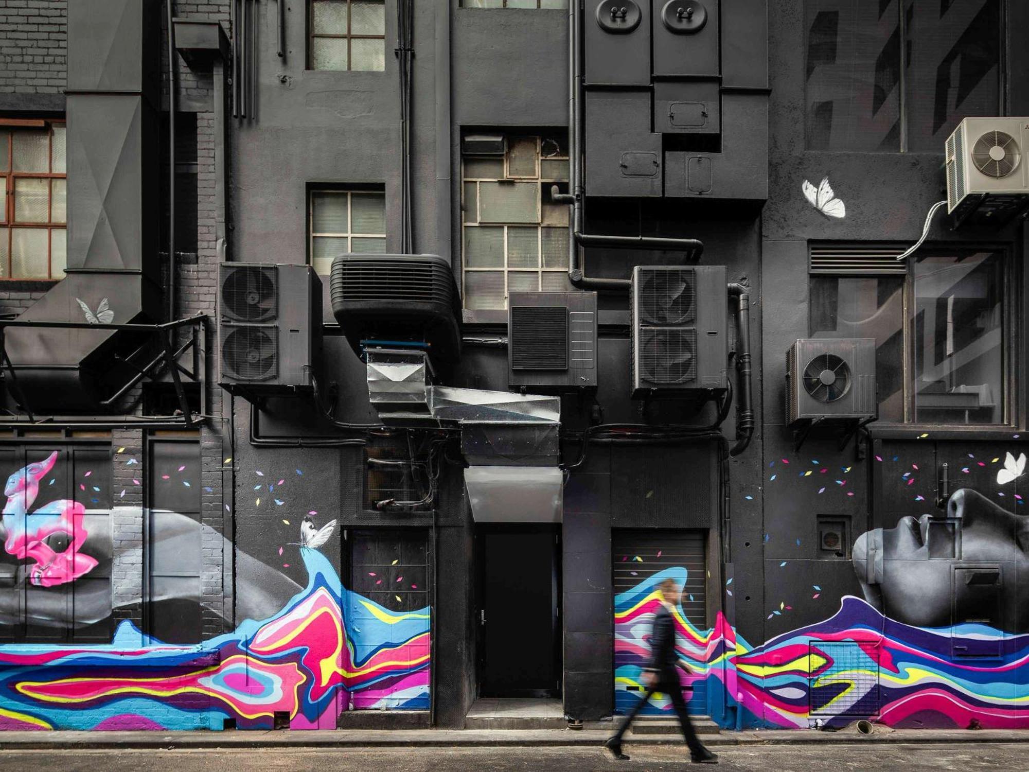 Pullman Melbourne City Centre Exteriér fotografie The 2019 mural by DOME