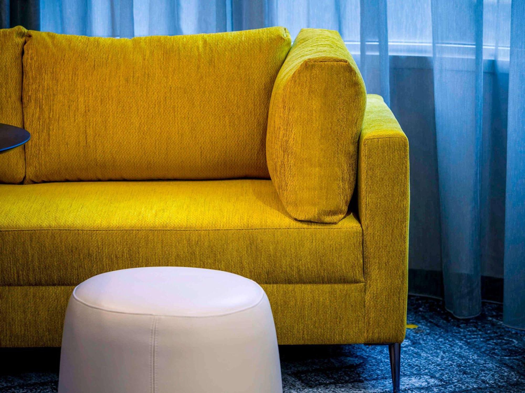 Pullman Melbourne City Centre Exteriér fotografie A sofa